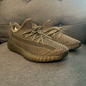 Adidas Yeezy 350 “Static Black” Womens size 7.5